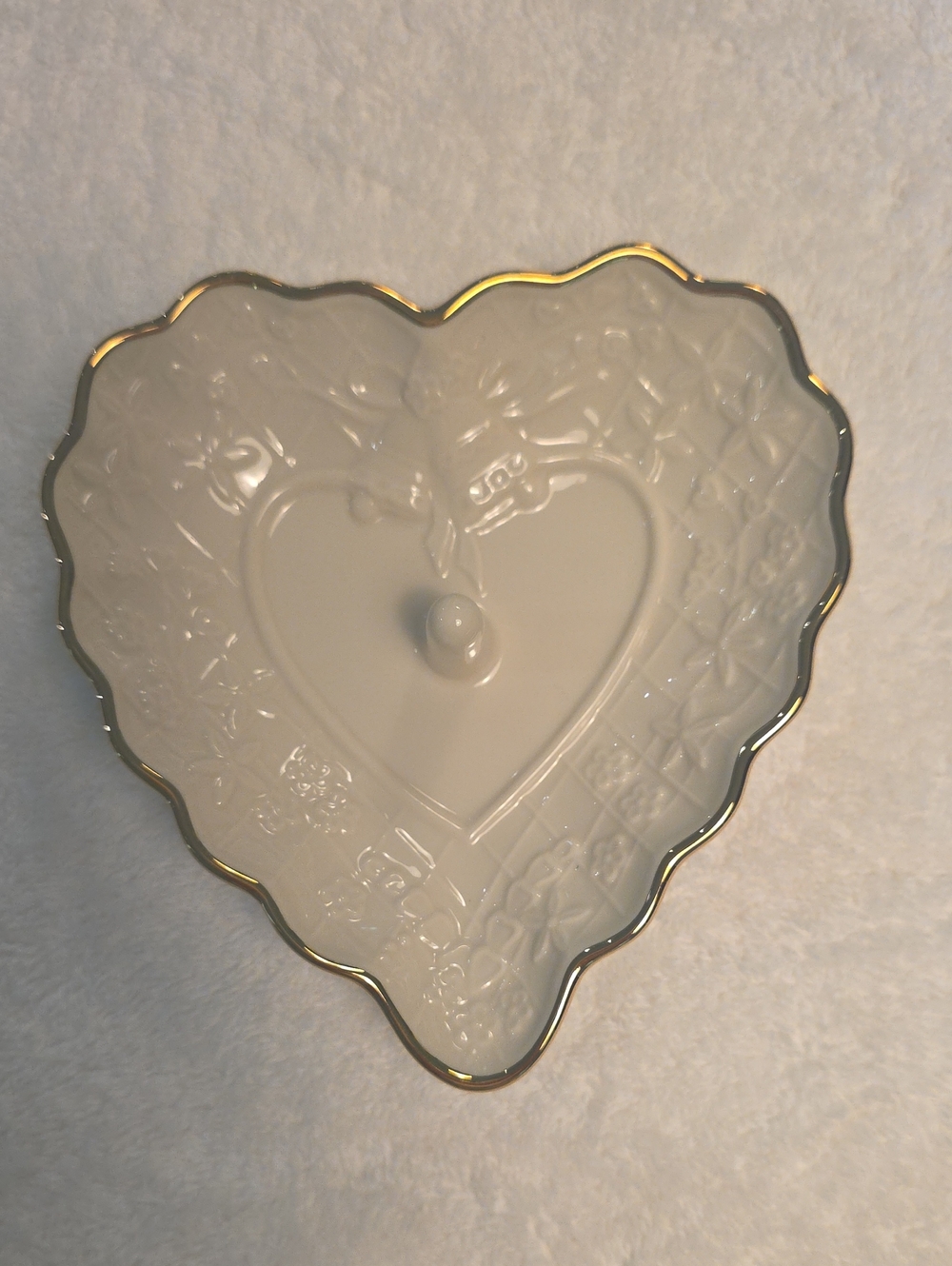 Lenox Wedding Promises Collection Heart-Shaped Trinket Dish with Gold Trim